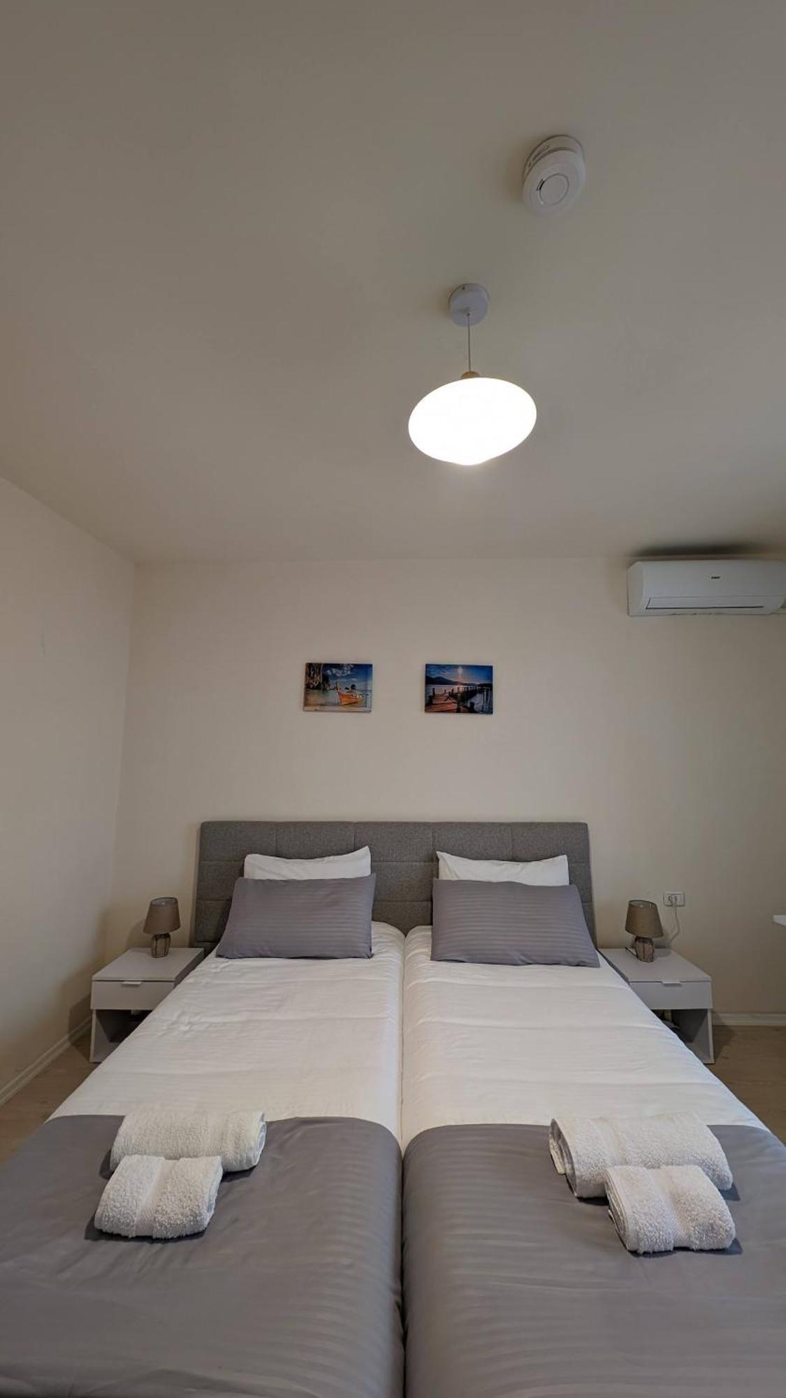 Modern Cozy Apartment 10 Min Walk To Skanderbeg Square Tiranë Ngoại thất bức ảnh