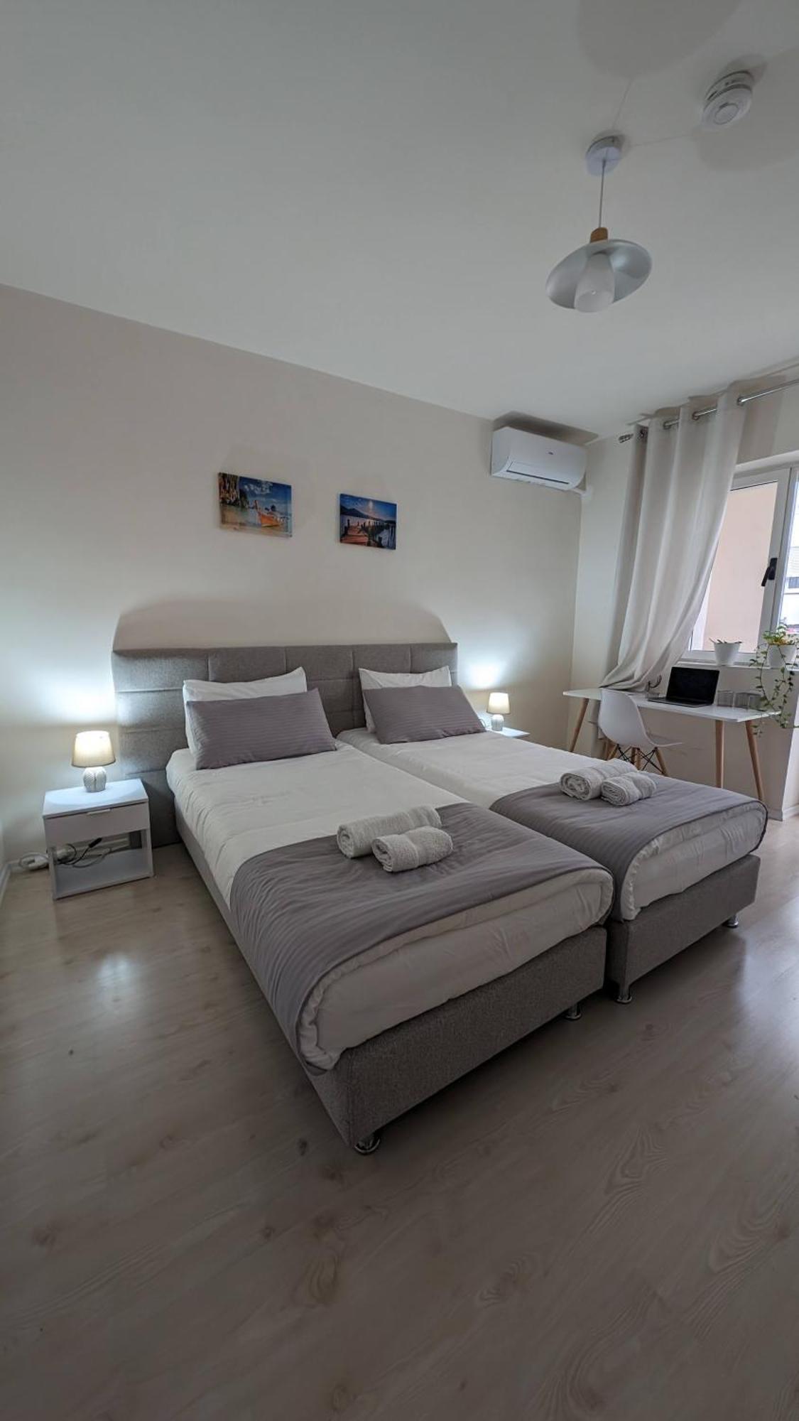 Modern Cozy Apartment 10 Min Walk To Skanderbeg Square Tiranë Ngoại thất bức ảnh