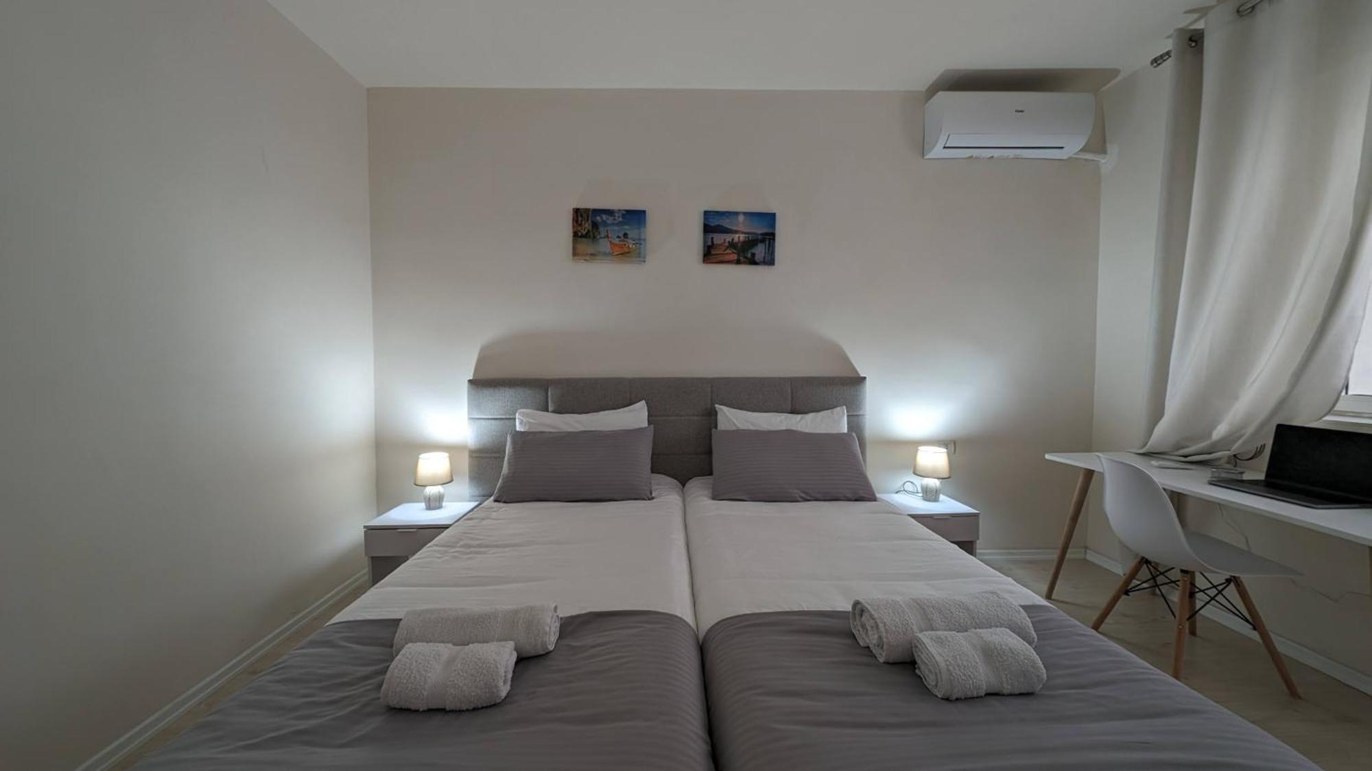 Modern Cozy Apartment 10 Min Walk To Skanderbeg Square Tiranë Ngoại thất bức ảnh