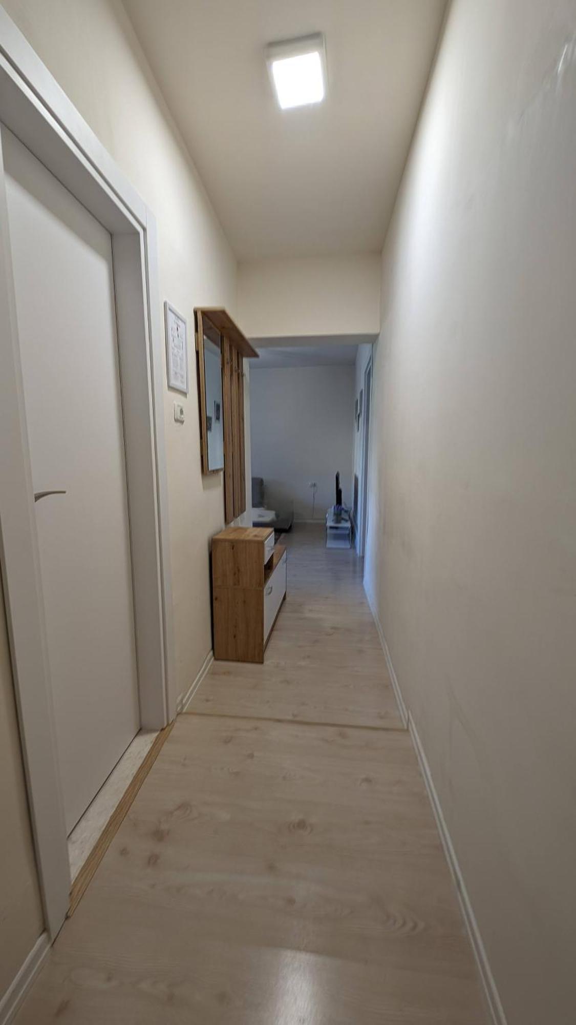 Modern Cozy Apartment 10 Min Walk To Skanderbeg Square Tiranë Ngoại thất bức ảnh